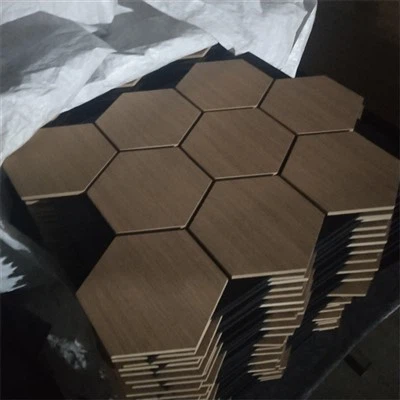Painéis acústicos hexágonos